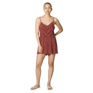 One Clothing Red & White Chevron‎ Striped Summer Romper Women’s Large